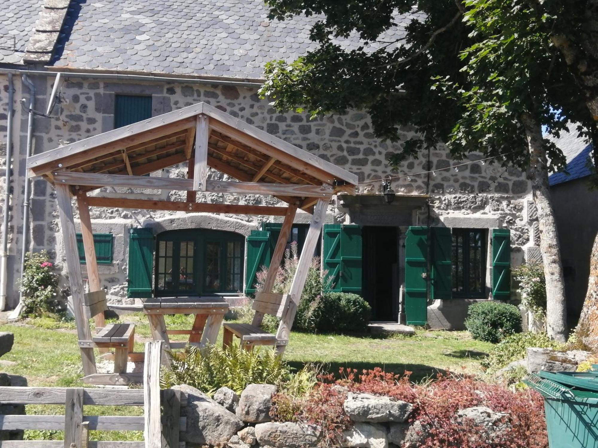 L'Auvergnate Chambon-sur-Lac Eksteriør billede