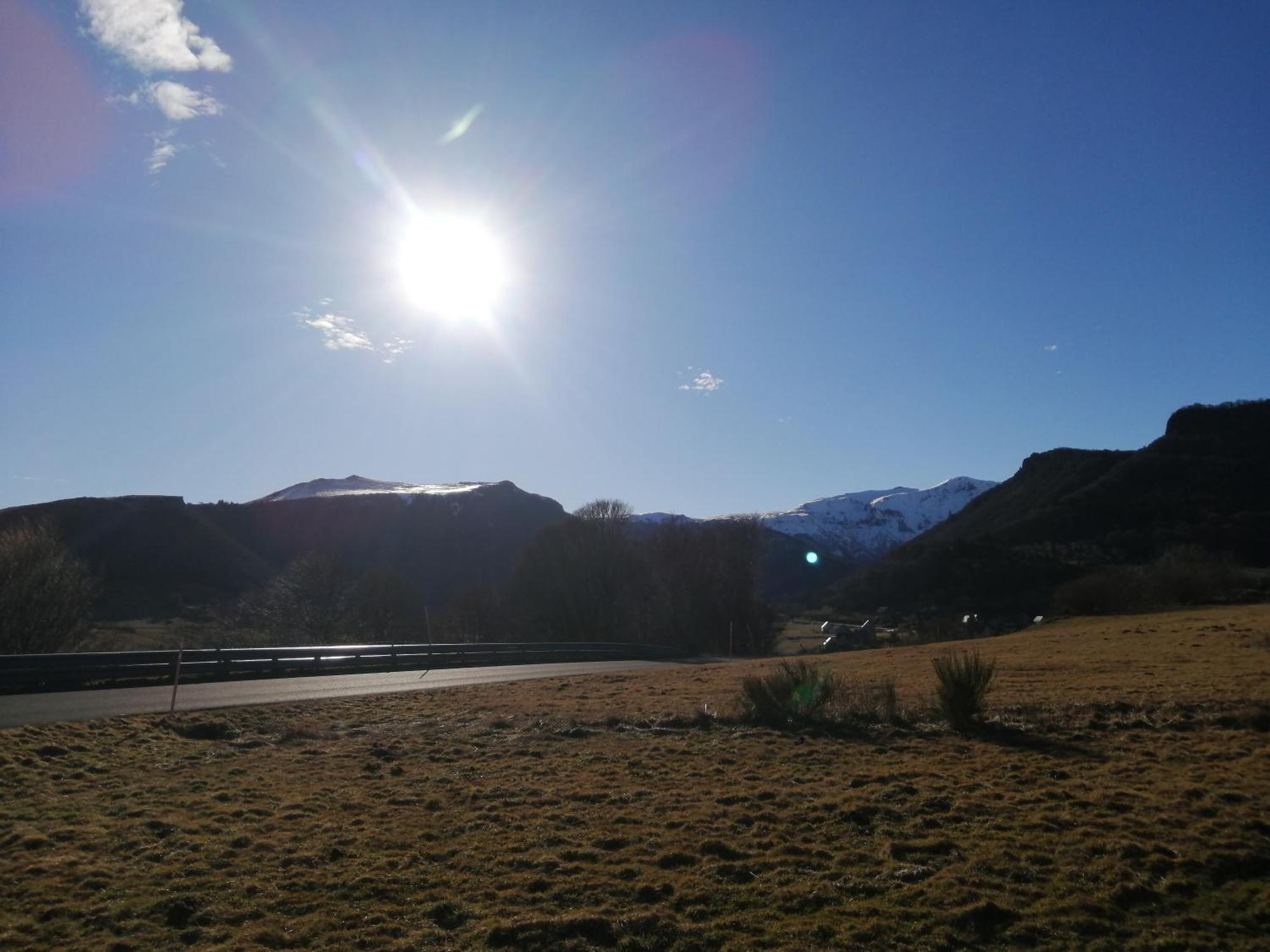 L'Auvergnate Chambon-sur-Lac Eksteriør billede